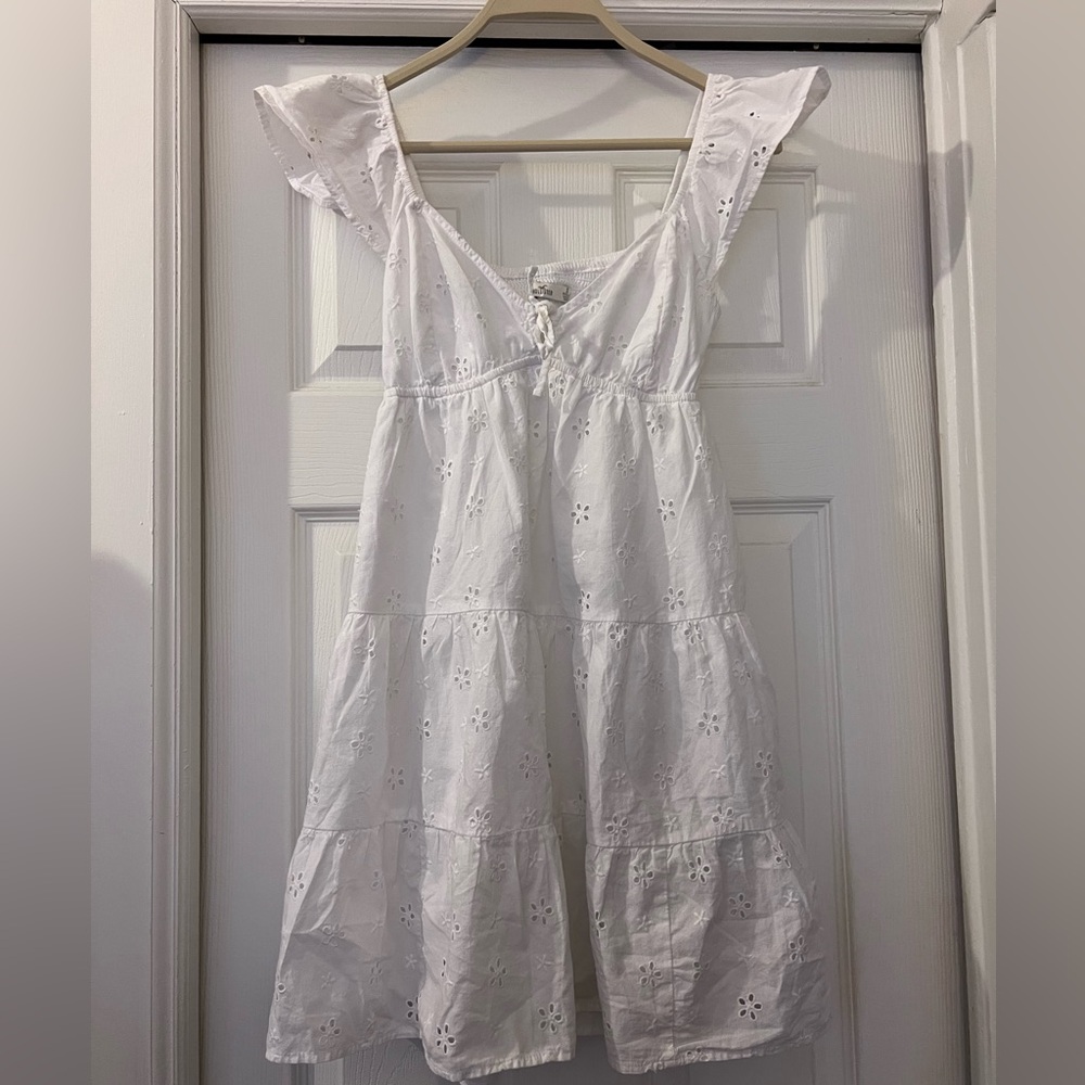 SOLD!!!! 🌸🌸Abercrombie & Fitch White Eyelet Dress